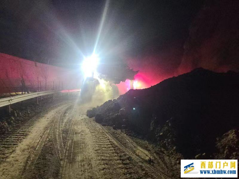 甘肃受损公路已抢通 客货列车恢复通行(图2)