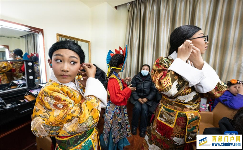 走进藏北那曲的“牧人宝库”茶馆(图1)