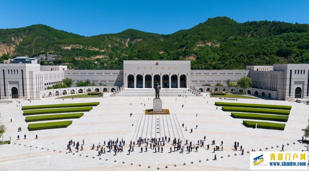 延安:革命圣地绘就多彩画卷(图2) 延安:革命圣地绘就多彩画卷(图2)